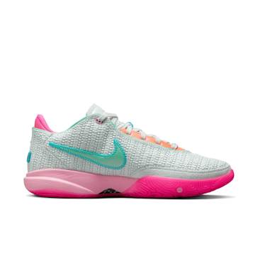 LeBron 20の公式公開情報と発売日