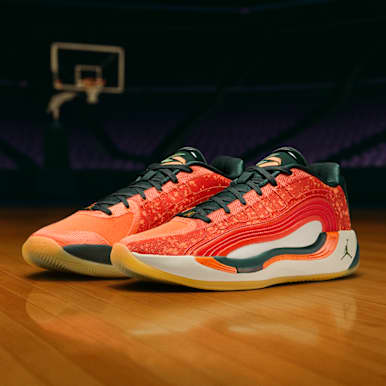 Nike Locker Room : articles pour les fans, modèles d'athlètes et vêtements de sport, slide 2 of 6