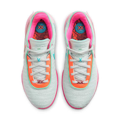 Presentem les LeBron 20, Informació i data del llançament oficial de les LeBron 20, slide 7 of 10