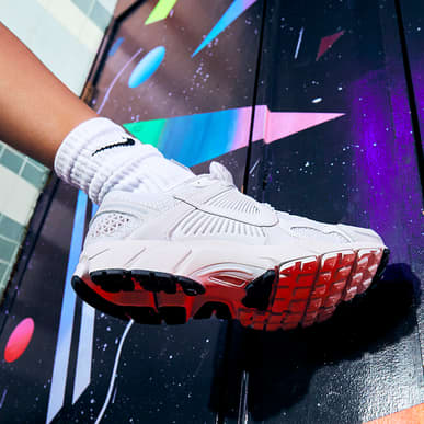 So stylst du Nike Lifestyle-Laufschuhe für Damen , slide 1 of 3