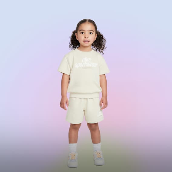 나이키 키즈 신발, 의류 및 액세서리. NIKE.COM 
