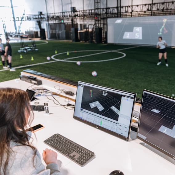 Nike Sport Research Lab Form