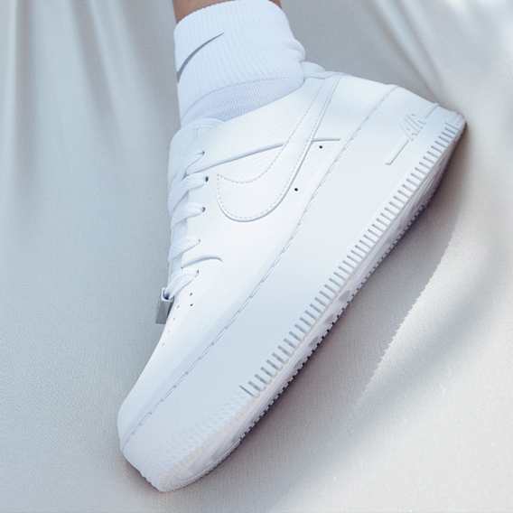 Nike. Just Do It. Nike.com (JP)
