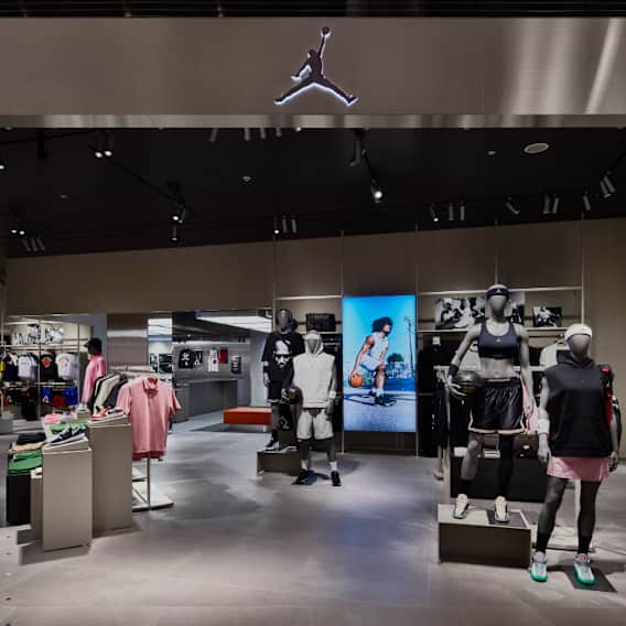Jordan World of Flight OSAKA  / ジョーダン 大阪, slide 1 of 5