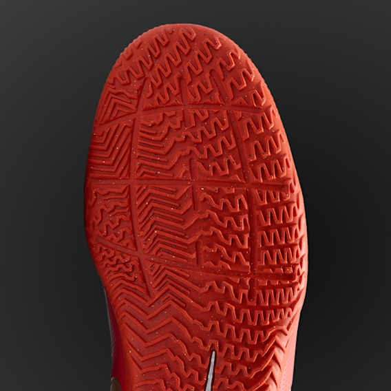 Tiempo voor elke ondergrond, Tiempo voetbalschoenen, slide 5 of 5