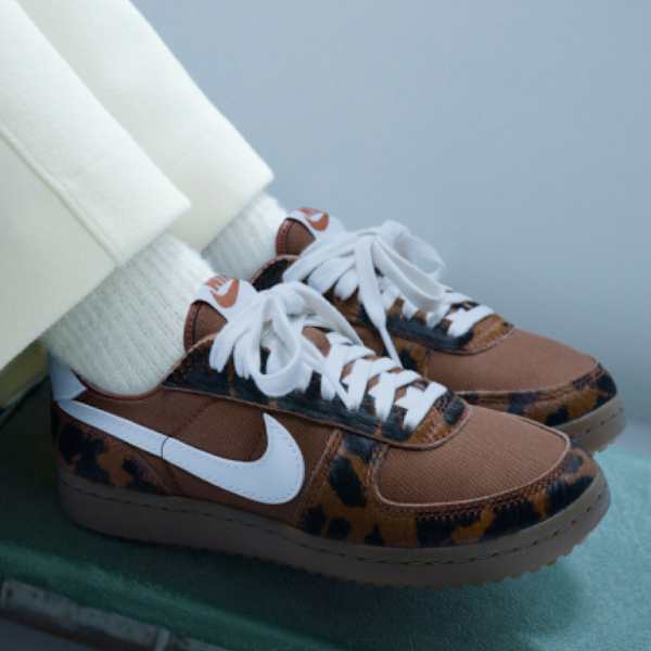 Women's Shoes, Clothing & Accessories