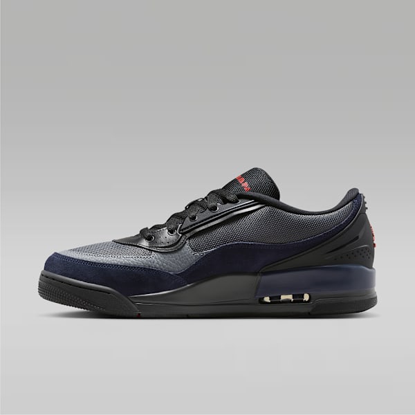 Comprar iconos Jordan, Profile view of the Air Jordan Ultra shoe in dark blue suede and grey mesh with a black sole., slide 4 of 7