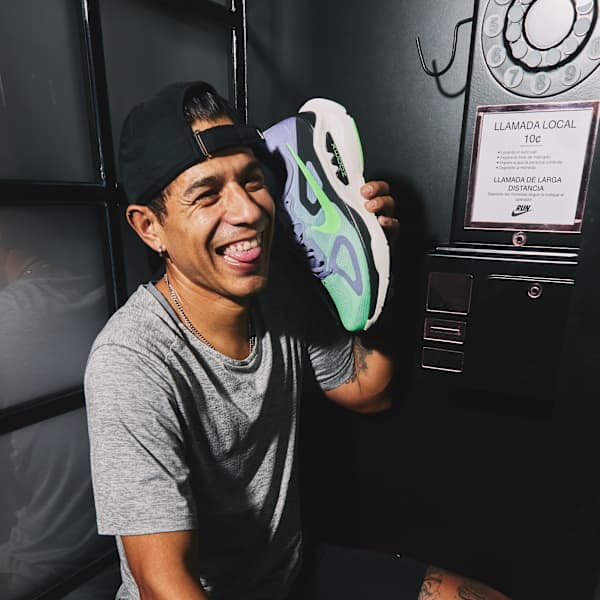 Equípate con los looks de Structure Plus, Sitio web oficial de Nike, slide 2 of 6