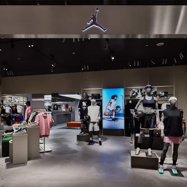 Jordan World of Flight OSAKA / ジョーダン 大阪, slide 1 of 5