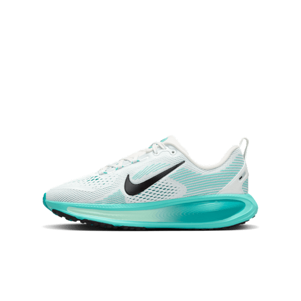 Find Their Fast Faves, How to Choose Kids' Running Shoes That Fit, slide 2 of 4
