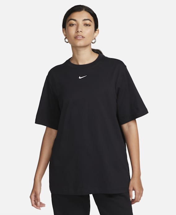 Rechercher par collection, Nike Sportswear Essentials : des t-shirts et des hauts sans manches au look chic et décontracté, slide 4 of 5