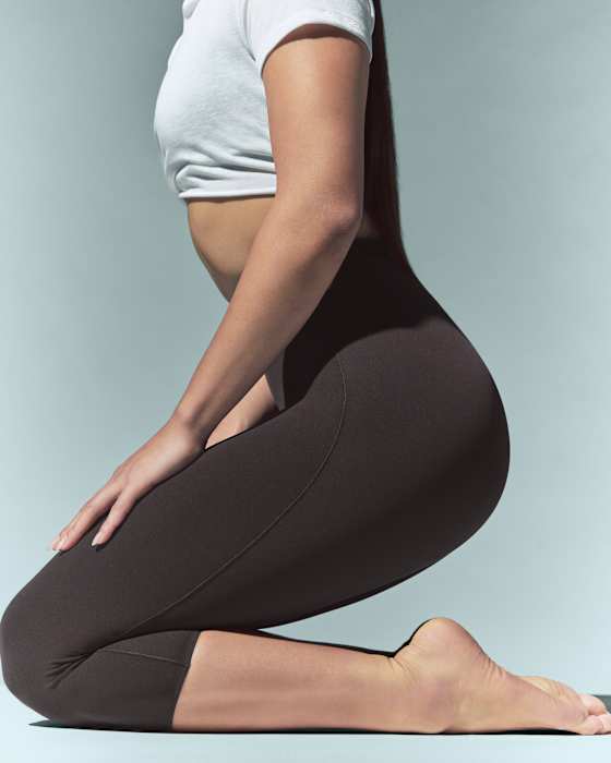 Voici NikeSKIMS. Body Obsessed., slide 2 of 7