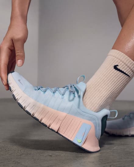 Sko, klær og tilbehør til dame fra Nike. Nike.com