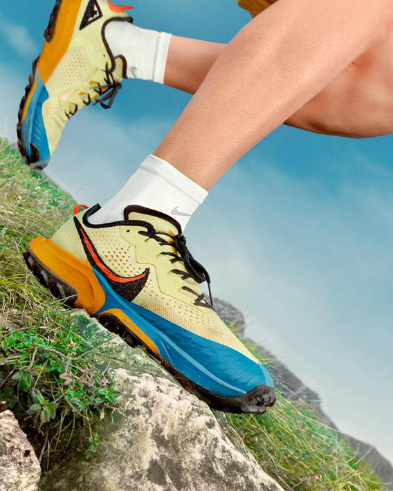 Nike trailrunning, slide 1 of 3