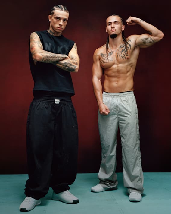 สินค้าเด่น, รองเท้า เสื้อผ้า และอุปกรณ์เสริม สำหรับบุรุษ, slide 2 of 3