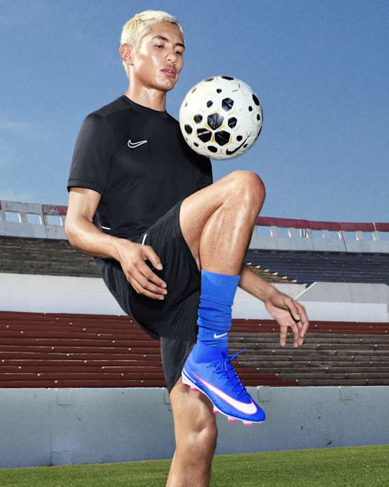 เลือกซื้อตามประเภทกีฬา, ร้านค้าอย่างเป็นทางการของ Nike, slide 2 of 8