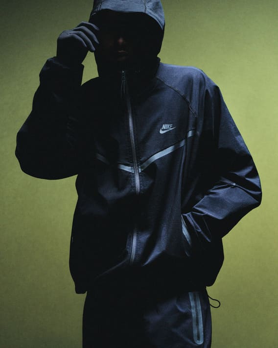 Men's Shoes, Clothing & Accessories. Nike IL