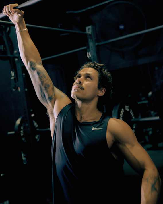 Make Hard Look Easy, Nike. Just Do It, slide 2 of 3