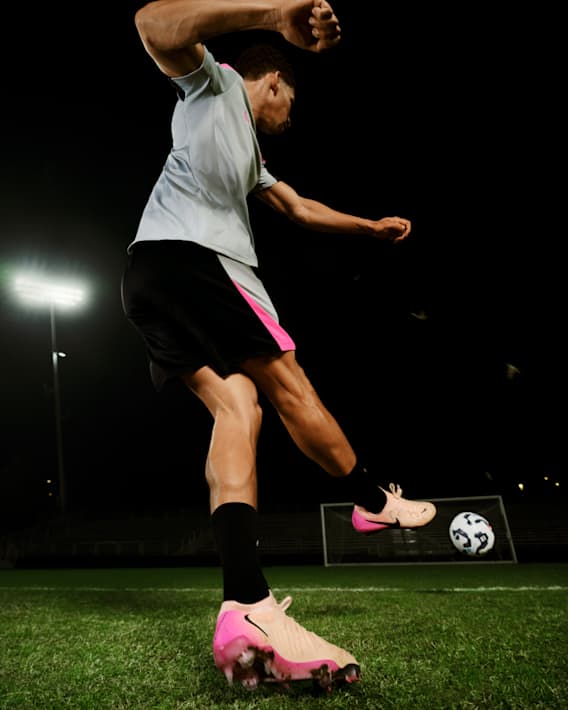 Equípate. Nike.com