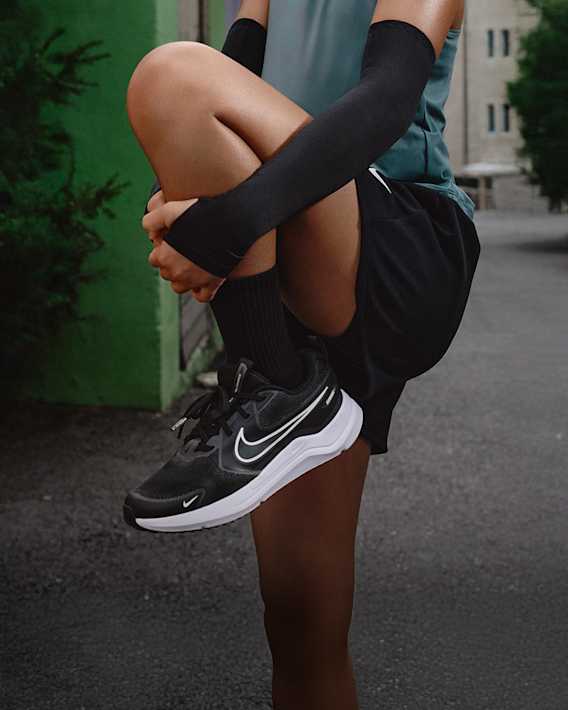 New & Featured, 나이키 키즈 신발, 의류 및 액세서리. NIKE.COM , slide 2 of 6