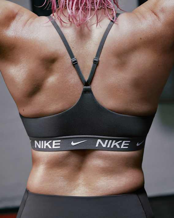 나이키 트레이닝 신발, 의류 및 용품