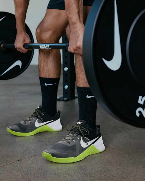 Nike Well Collective, 운동, 신발, 의류, 장비