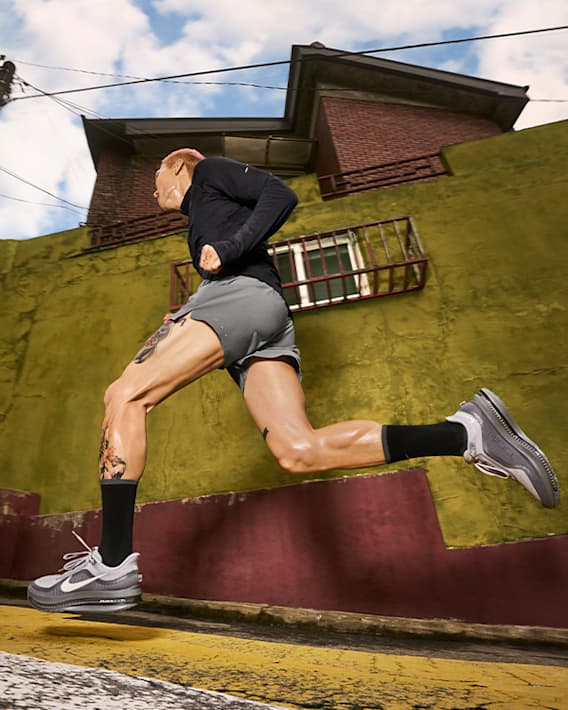 Nike Running, slide 2 of 3