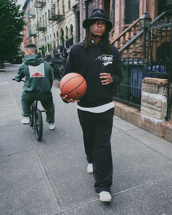 Born to Perform. Evolved for Everyday., Nike Sportswear (NSW), slide 6 of 6