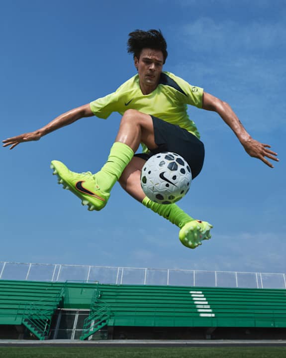 Erkek Ayakkabıları, Giysileri ve Aksesuarları