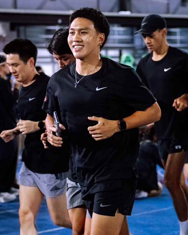 Nike Running, slide 2 of 3