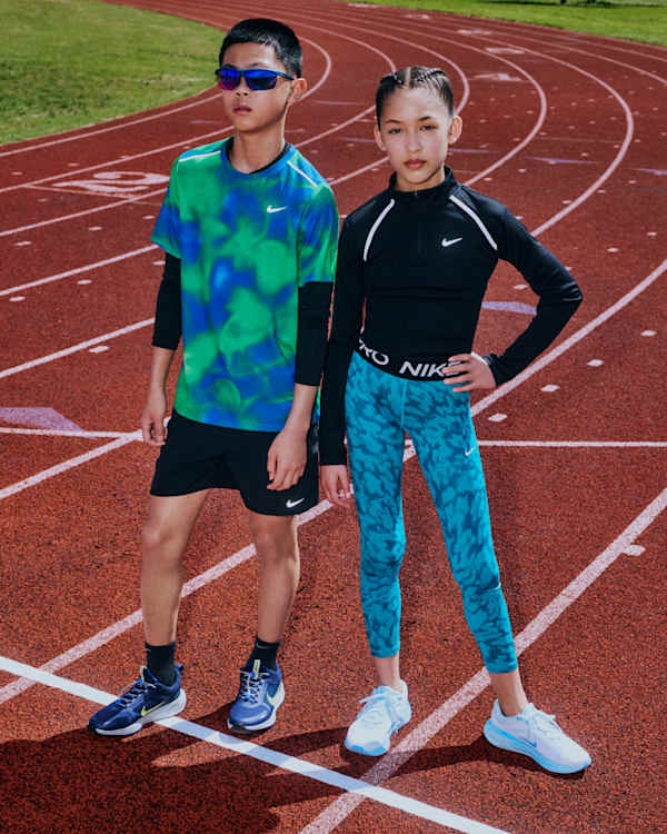 Gear Up By Sport, Calzado, vestimenta y accesorios para niños Nike. Nike.com, slide 3 of 3