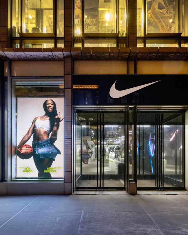 Introducing NikeSKIMS. Body Obsessed.