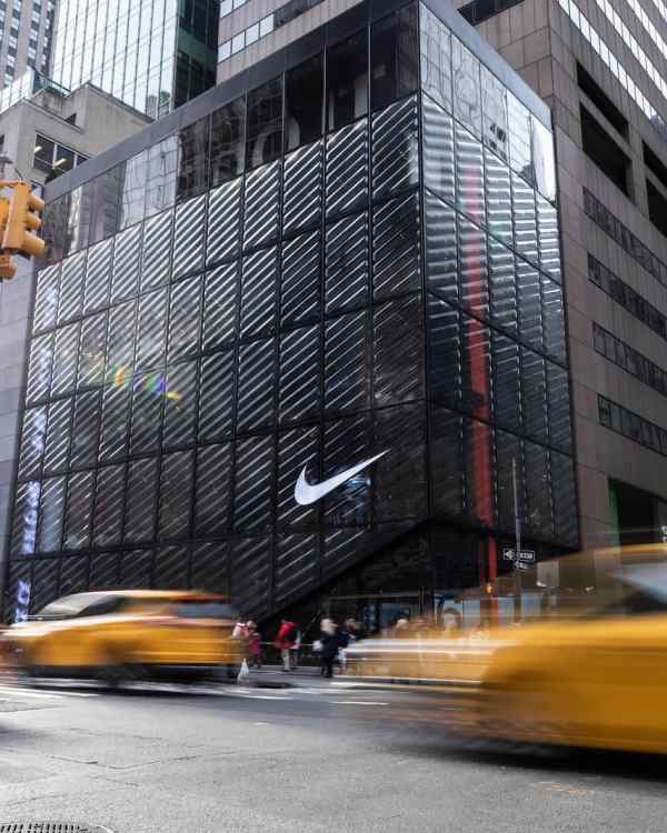 Te presentamos NikeSKIMS. Body Obsessed.