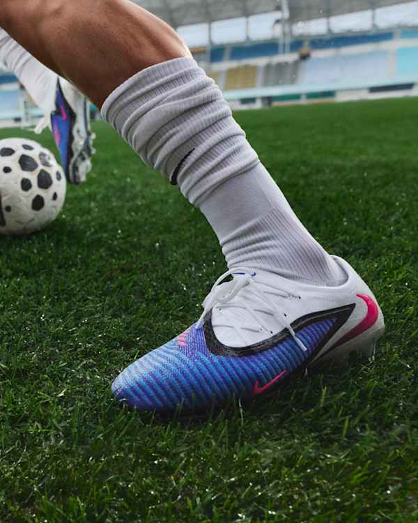 Trending Now, Nike. Just Do It, slide 1 of 4