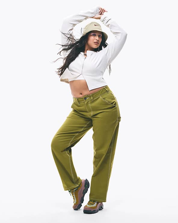 나이키 스포츠웨어 에센셜, Nike Sportswear, slide 2 of 3
