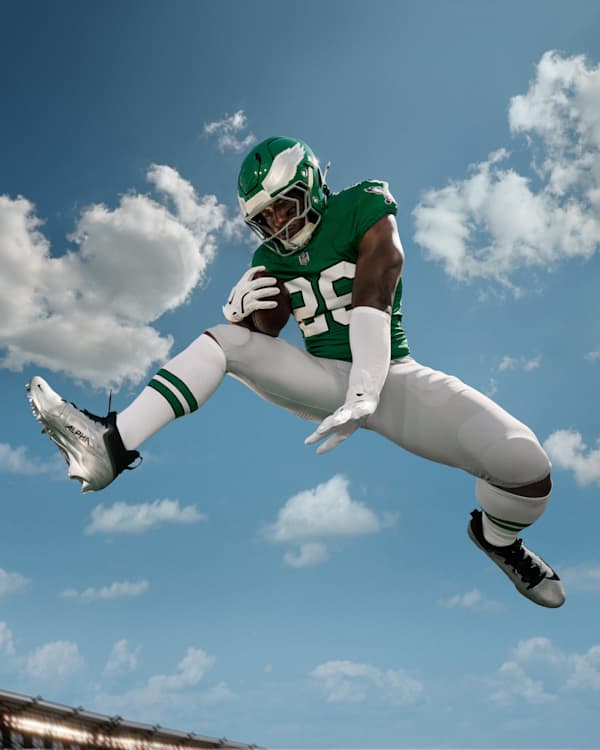 Shop by Sport, Gear Up. Nike.com, slide 3 of 8