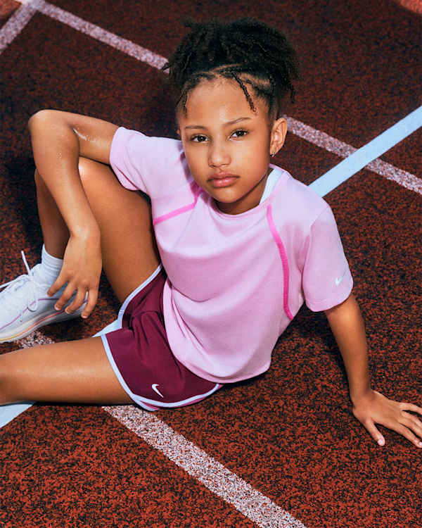 Esenciales para niños, Nike Para Niños, slide 1 of 3