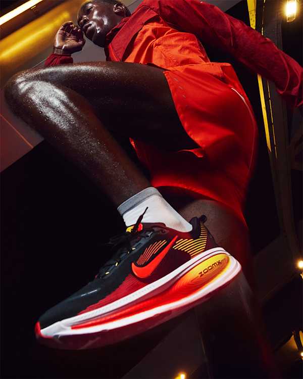 New & Featured, 나이키 러닝 신발, 의류 및 액세서리, slide 5 of 6