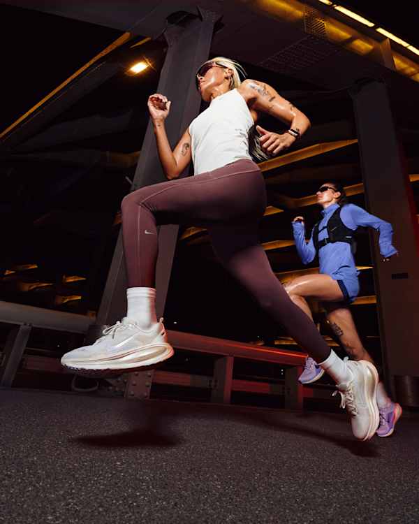 New & Featured, 여성 신발, 의류 및 액세서리, slide 4 of 4