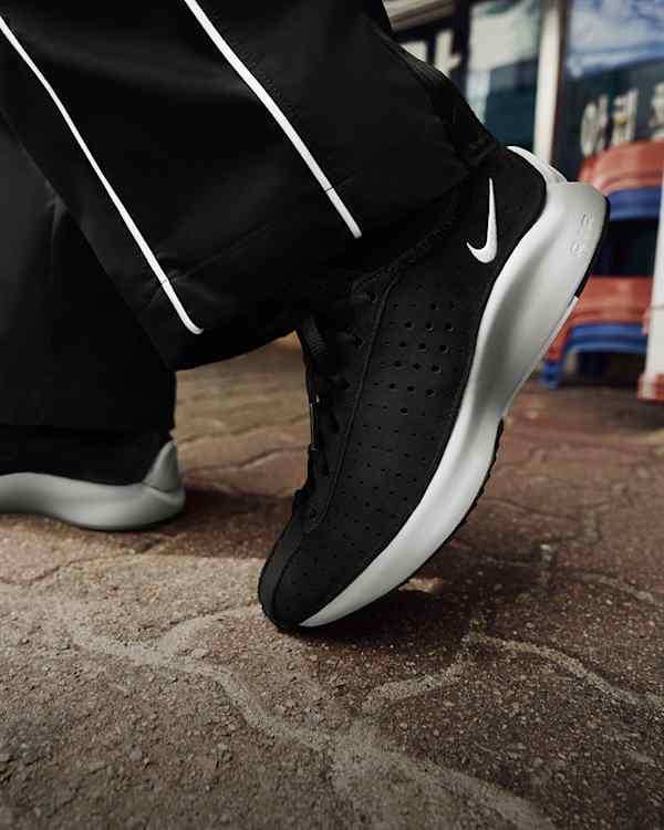 Trending Now, Nike. Just Do It, slide 3 of 6