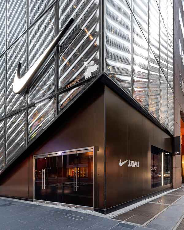 Te presentamos NikeSKIMS. Body Obsessed.