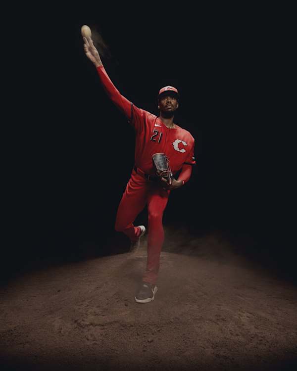 Shop Your Team, Sitio web oficial de Nike, slide 3 of 4