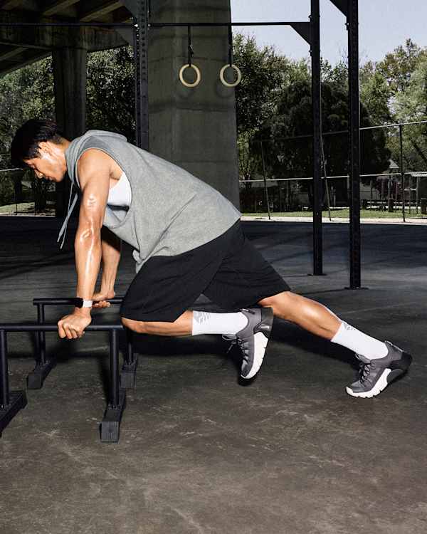 Shop by Sport, Calzado, Vestimenta y Accesorios para Hombre, slide 6 of 7