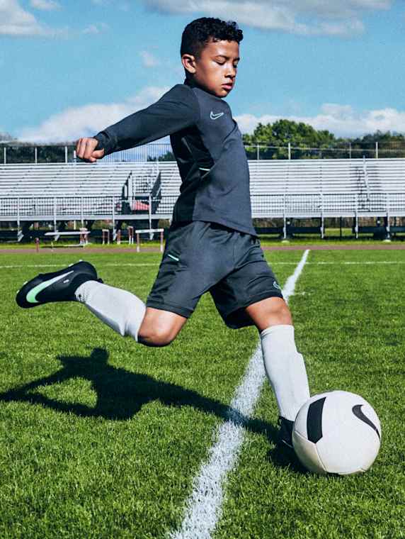 Back To Sport, Nike Back to School, slide 3 of 4