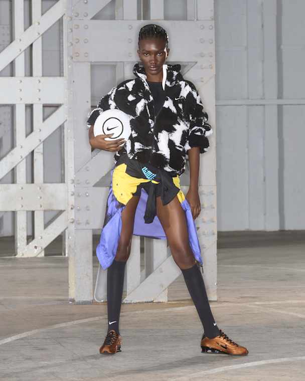 Shox Stilini Yarat, Nike Sportswear, slide 2 of 5