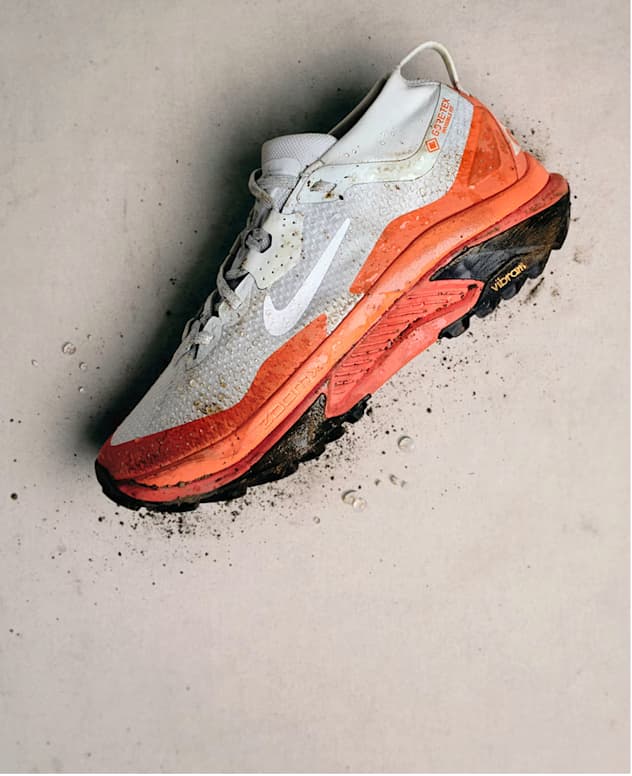 Trending, Nike. Just Do It, slide 4 of 7