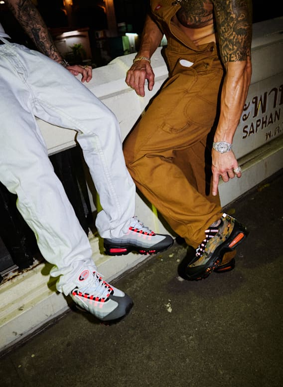 Air Max: Above The Influence, ชุดกีฬา Nike, slide 2 of 3