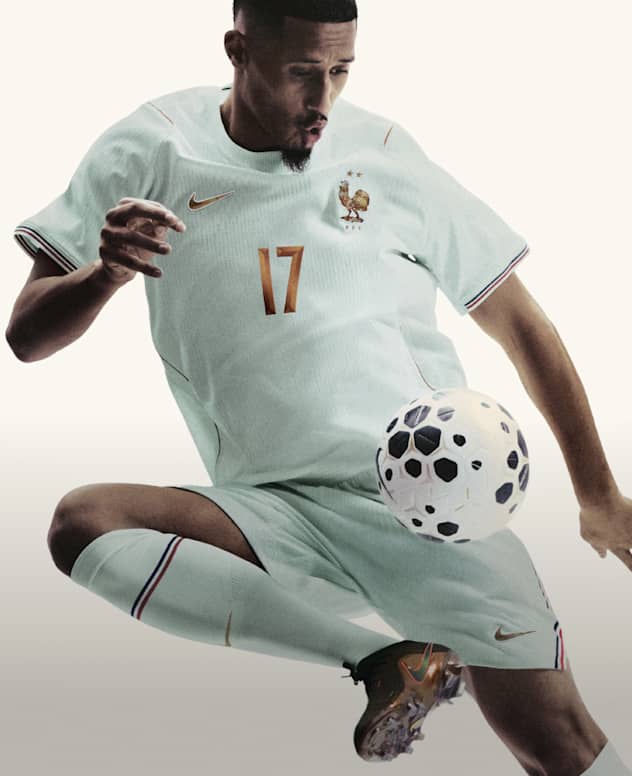 精選, Nike 男用鞋款、服裝與配件, slide 1 of 4
