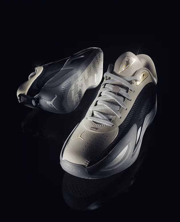 Trending, Nike. Just Do It, slide 3 of 3