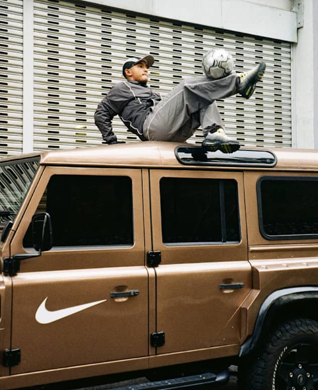 กำลังฮิต, ร้านค้าอย่างเป็นทางการของ Nike, slide 3 of 3